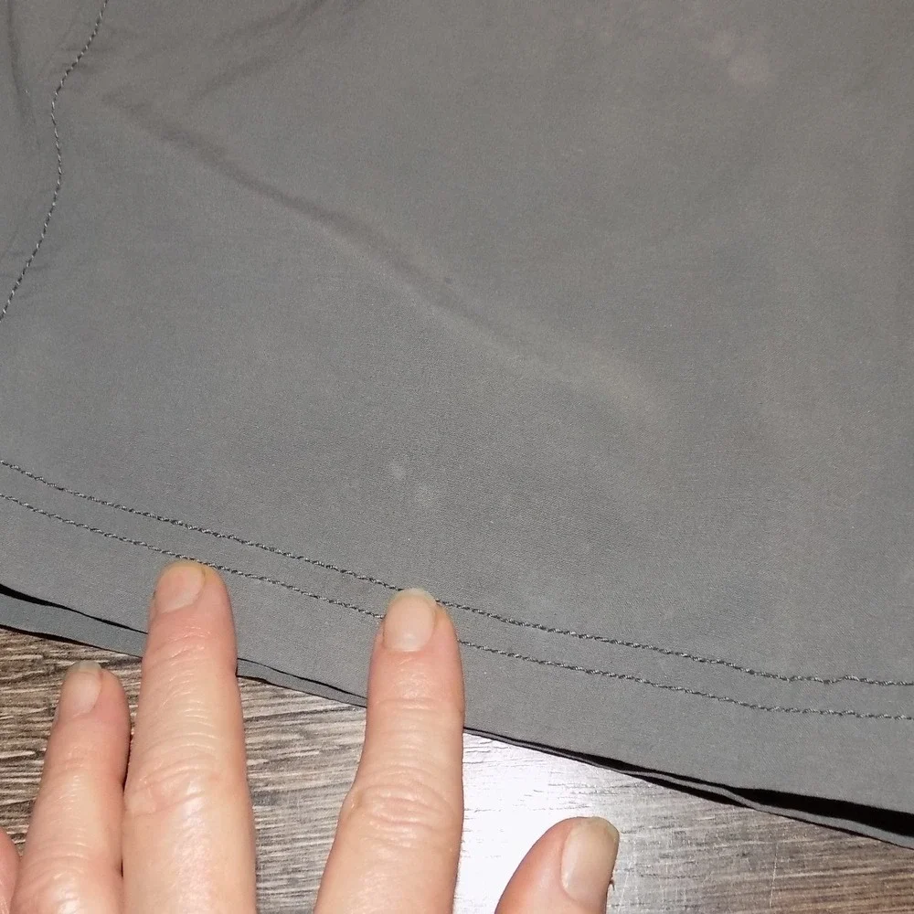 Huk Fishing Shorts Mens L Gray Performance Outdoor Stretch Cargo Pockets